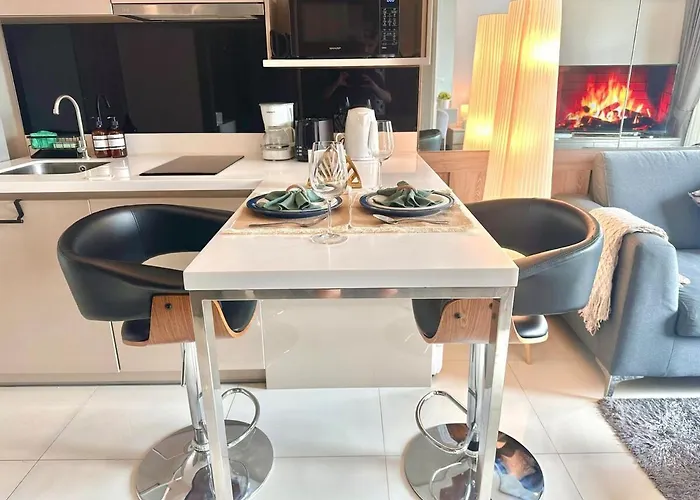 Luxury & Bright 1 Bedroom - Asoke