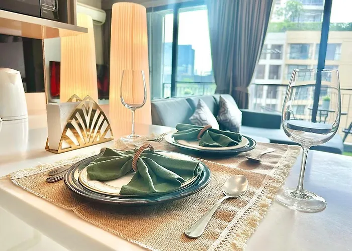Luxury & Bright 1 Bedroom - Asoke