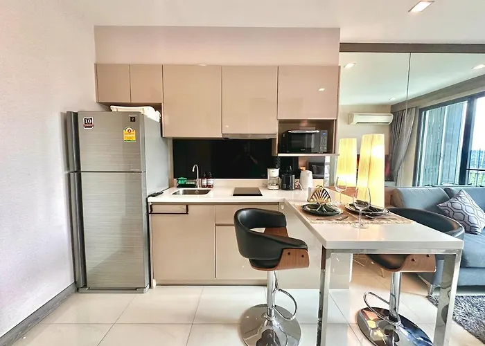 아파트 Luxury & Bright 1 Bedroom - Asoke *